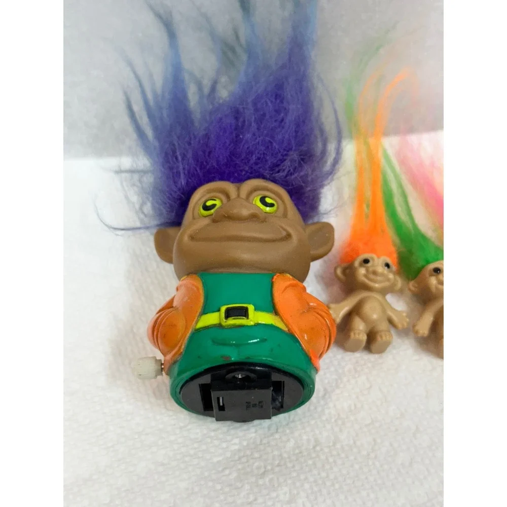 Vintage Wind Up Troll Toy with 3 Mini Trolls Blue Orange Green Pink Hair Vintage
